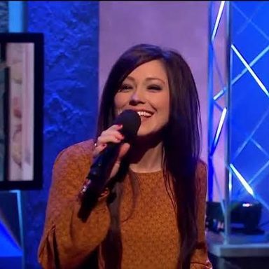 Kari Jobe photo 58