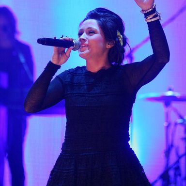 Kari Jobe photo 34