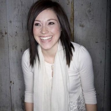 Kari Jobe photo 121