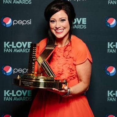 Kari Jobe photo 60