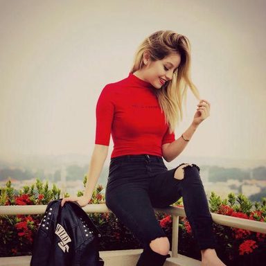 Karol Sevilla photo 33