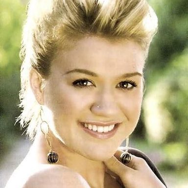 Kelly Clarkson photo 39