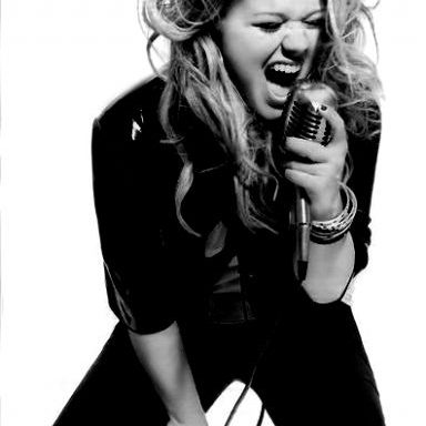 Kelly Clarkson photo 152
