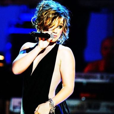 Kelly Clarkson photo 55