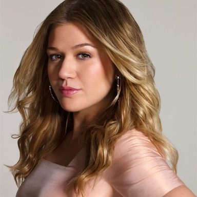 Kelly Clarkson photo 113