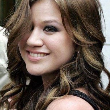 Kelly Clarkson photo 31