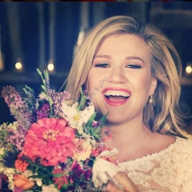 Kelly Clarkson photo 37