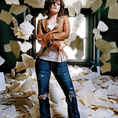 Kelly Clarkson photo 87