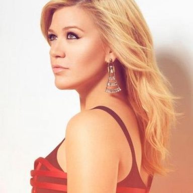 Kelly Clarkson photo 79