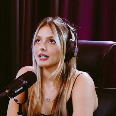 Laura Schadeck photo 12