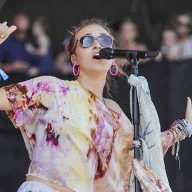 Lauren Daigle photo 109
