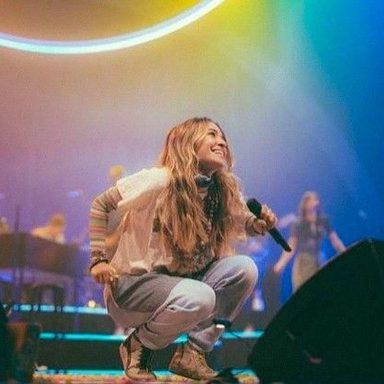 Lauren Daigle photo 154