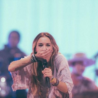 Lauren Daigle photo 96