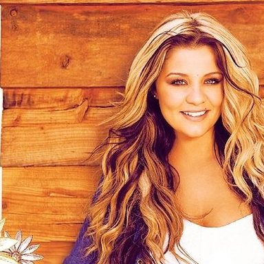 Lauren Alaina