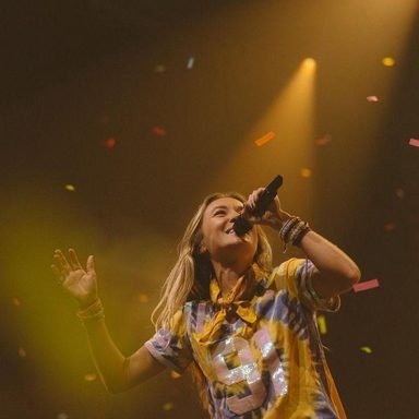 Lauren Daigle photo 108
