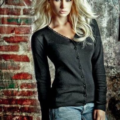 Lauren Bennett photo 18