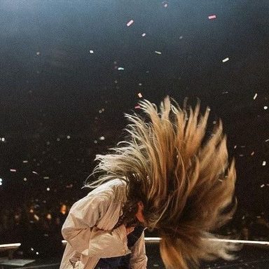 Lauren Daigle photo 125