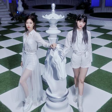 LE SSERAFIM photo 24