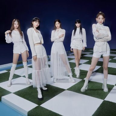 LE SSERAFIM photo 27