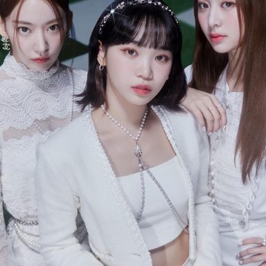 LE SSERAFIM photo 25