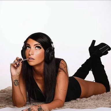 Leah Viveros