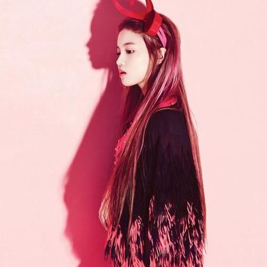 Lee Hi photo 40
