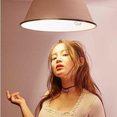 Lee Hi photo 20
