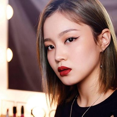 Lee Hi photo 39