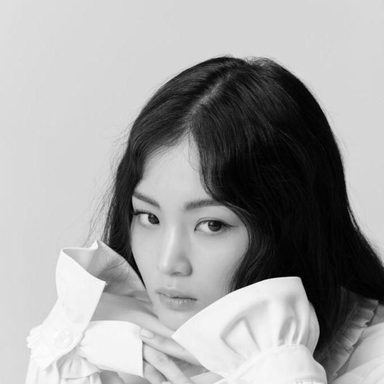 Lee Hi photo 24