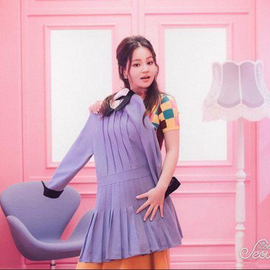 Lee Hi photo 38