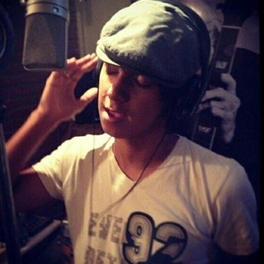 Léo Brandão photo 23