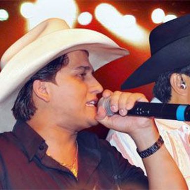 Léo Junior e Julio Cesar