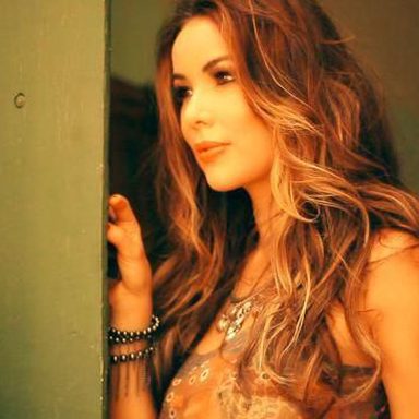 Liah Soares photo 26