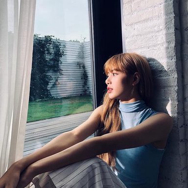 LISA (BLACKPINK) photo 25