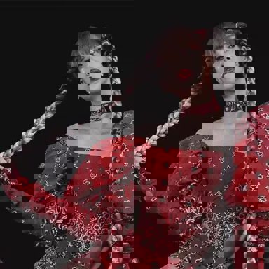 LISA (BLACKPINK) photo 9