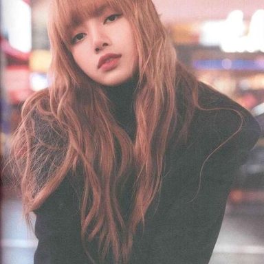LISA (BLACKPINK) photo 92