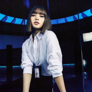 LISA (BLACKPINK) photo 55