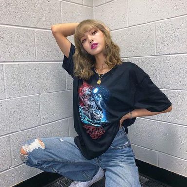 LISA (BLACKPINK) photo 85