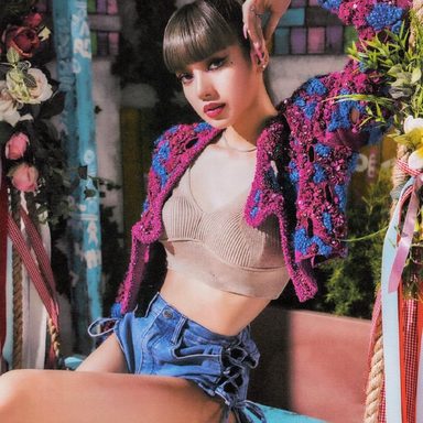 LISA (BLACKPINK) photo 57