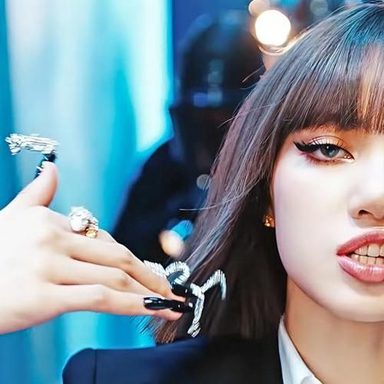 LISA (BLACKPINK) photo 50