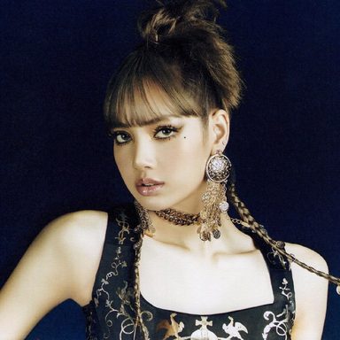 LISA (BLACKPINK) photo 53