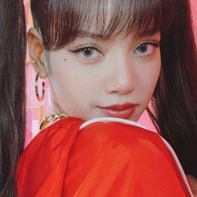 LISA (BLACKPINK) photo 94