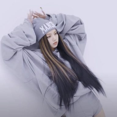 LISA (BLACKPINK) photo 71