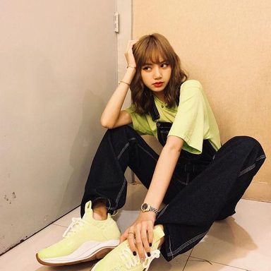 LISA (BLACKPINK) photo 89