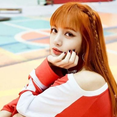 LISA (BLACKPINK) photo 40