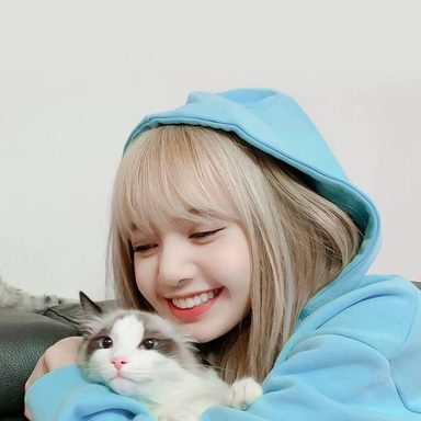 LISA (BLACKPINK) photo 69