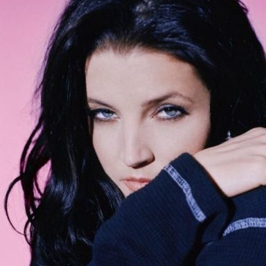Lisa Marie Presley photo 11