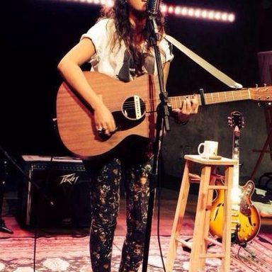 Lorena Chaves photo 10