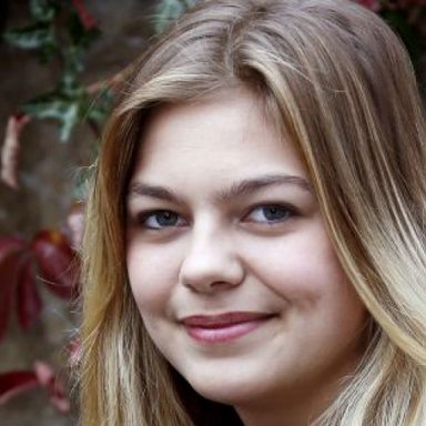 Louane (FR)