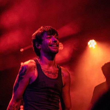 Louis Tomlinson photo 26